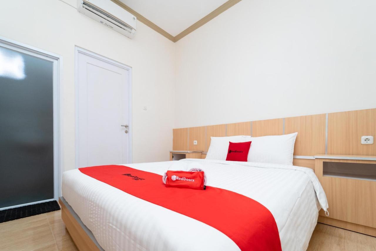 Reddoorz Near Griya Agung Palembang Talang Kelapa Exterior foto